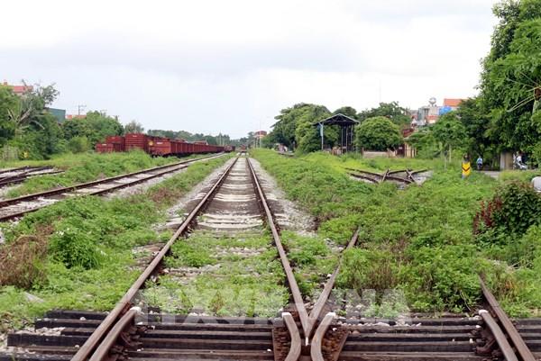Hàng nghìn hộ dân “sống mòn” bên dự án "treo" đường sắt Yên Viên - Cái Lân - Bài 1: Mòn mỏi đợi điều chỉnh dự án