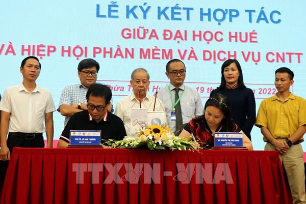 Hợp tác đào tạo nguồn nhân lực về công nghệ thông tin