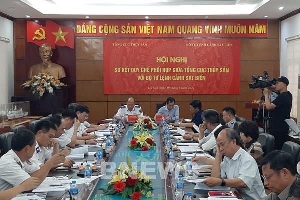 Tổng cục Thủy sản phối hợp cùng Bộ Tư lệnh Cảnh sát biển gỡ "thẻ vàng" thuỷ sản