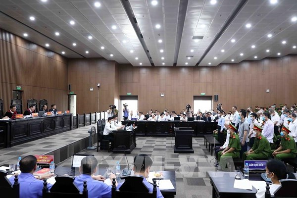 Xét xử cựu lãnh đạo Bình Dương: Luật sư cho rằng bị cáo tham ô “không chiếm hưởng cá nhân”