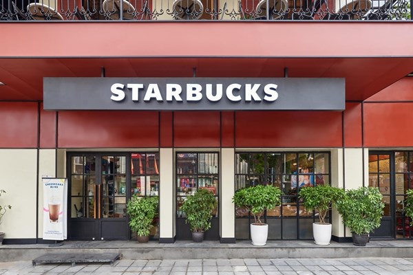 Tân Giám đốc điều hành Starbucks sẽ nhậm chức sớm hơn dự kiến