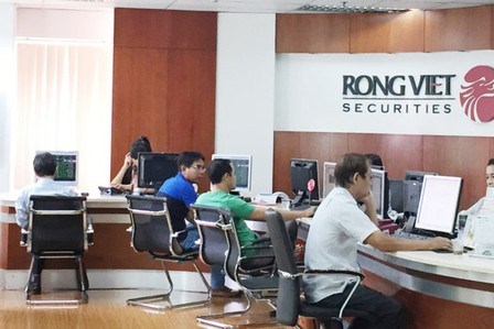 Chứng khoán ngày 31/1: Cầu tham gia mạnh, thị trường sôi động về cuối phiên
