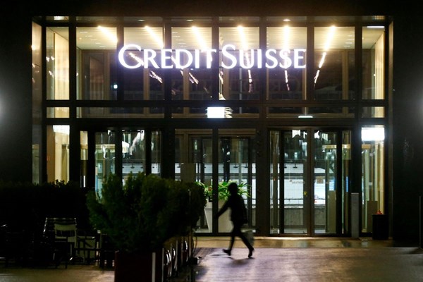 Credit Suisse cân nhắc cắt giảm hoạt động kinh doanh ở Trung Quốc