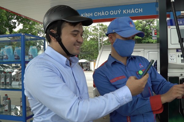 Tặng 10.000 đồng cho khách hàng thanh toán tiền xăng dầu qua VNPT Money