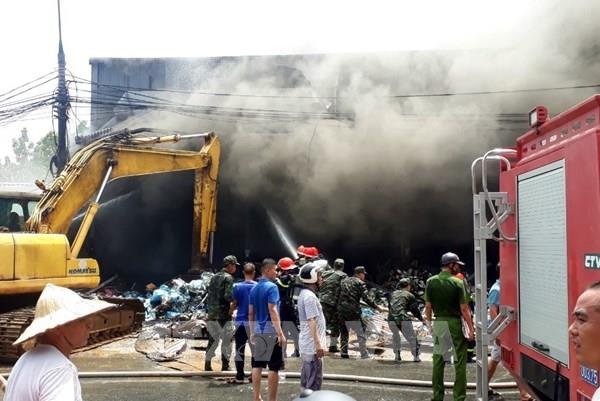 Cháy kho hàng gia dụng gây thiệt hại lớn tại Tuyên Quang