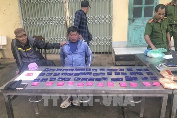 Bắt đối tượng vận chuyển 12.000 viên ma túy tổng hợp