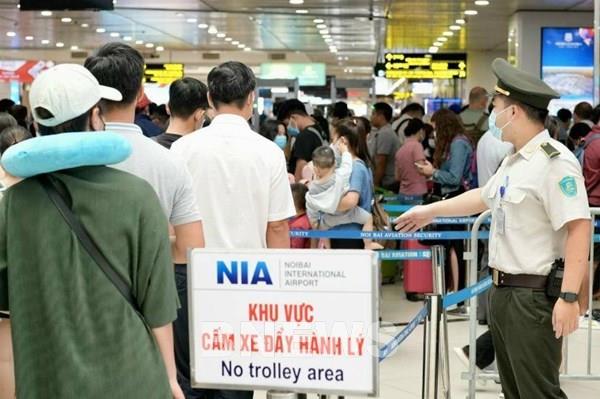 Sân bay Nội Bài có thể đón tới 80 nghìn khách/ngày vào cao điểm Tết Quý Mão 2023