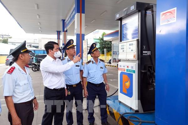 Xử lý nghiêm vi phạm trong kinh doanh xăng dầu