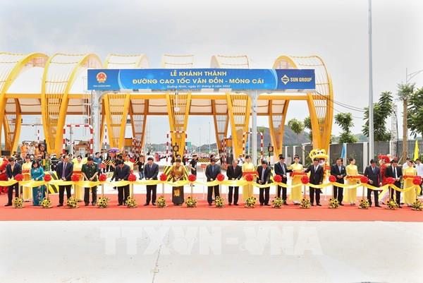 Chính thức đưa vào khai thác cao tốc Vân Đồn-Móng Cái