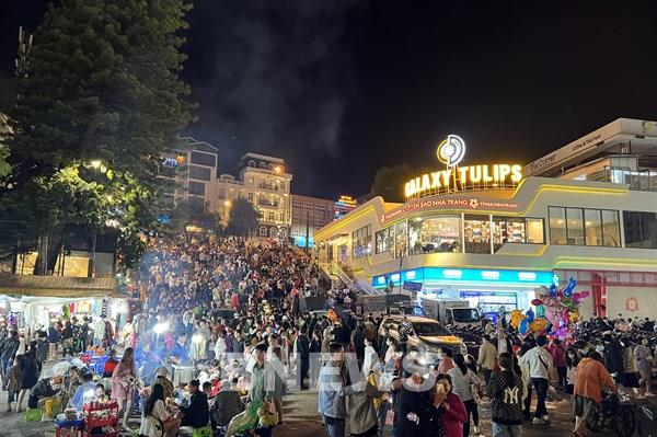Tạo đòn bẩy cho du lịch phát triển