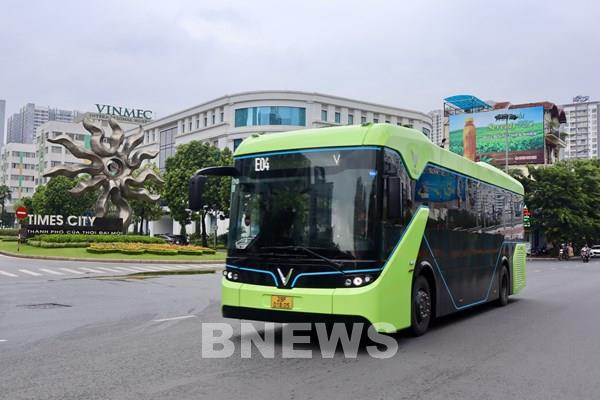 VinBus thêm tuyến buýt điện thứ 9 mang số hiệu E04 phục vụ người dân Thủ đô