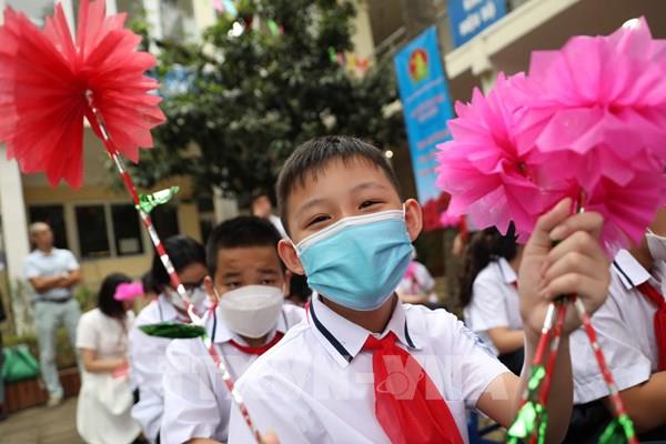 Năm học 2023 - 2024: Hà Nội không bắt buộc học sinh mua đồng phục mới