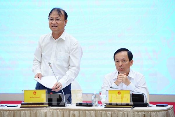 Thứ trưởng Đỗ Thắng Hải lý giải nguyên nhân lần đầu tiên giá dầu cao hơn giá xăng