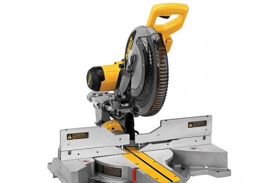Thu hồi 44 sản phẩm máy cưa DeWALT DWS780 305MM