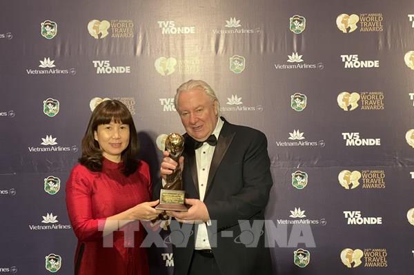 Hà Nội nhận giải thưởng “Điểm đến du lịch thành phố hàng đầu châu Á năm 2022”