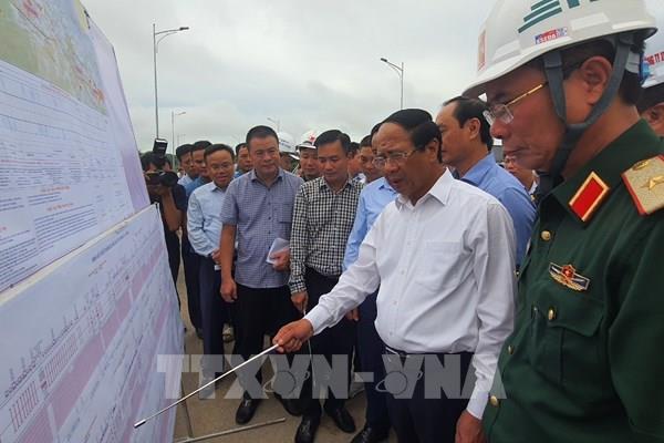 Hoàn thành, khai thác cao tốc Cam Lộ - La Sơn trong tháng 11/2022