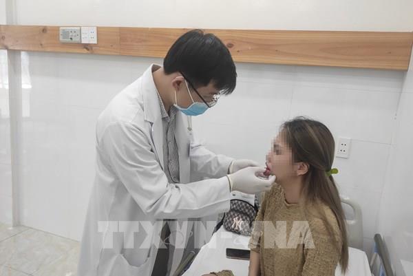 Suýt hoại tử môi vì tiêm filler ở spa không đảm bảo