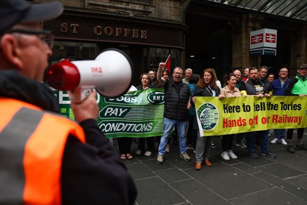 Nghiệp đoàn đường sắt Mỹ cảnh báo đình công