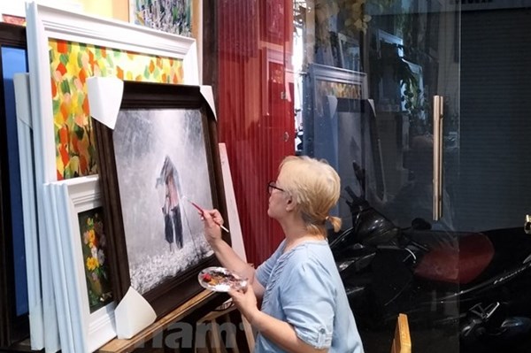 Triển lãm “Cọ Non” giới thiệu 70 tác phẩm của các nhà báo TTXVN