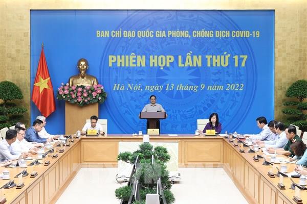 Thủ tướng: Không để thiếu thuốc, sinh phẩm, vật tư y tế do thủ tục hành chính