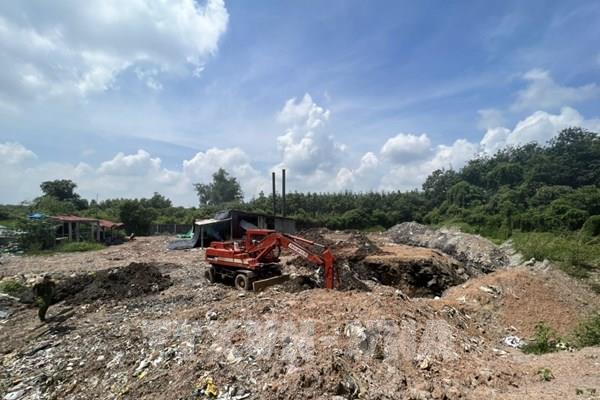 Phát hiện cơ sở sản xuất muối chôn hơn 2.000 tấn chất thải trái phép