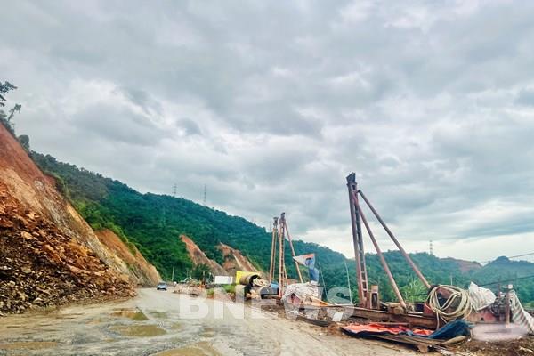 Sự cố sụt trượt thi công Quốc lộ 2 qua Hà Giang, Tổng cục Đường bộ Việt Nam nói gì?
