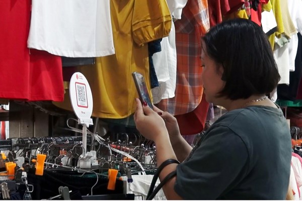 Quảng Ninh đẩy mạnh “số hóa”, gỡ vướng chi tiêu cho du khách Trung Quốc