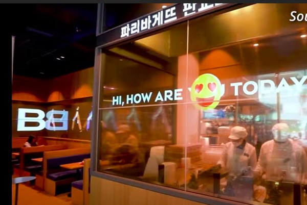 Chuẩn bị trình làng tivi cao cấp OLED 97 inch lớn nhất thế giới