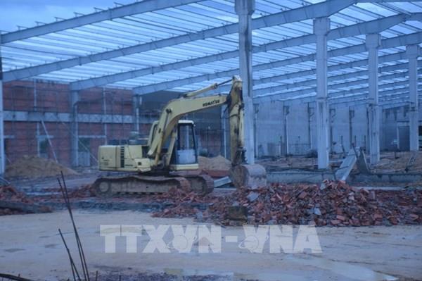 Sập tường đang thi công tại Bình Định làm 3 người chết, 6 người bị thương