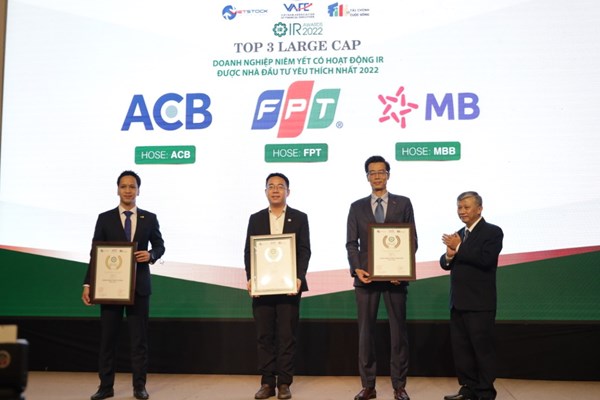 FPT giành “cú đúp” giải thưởng tại IR Awards 2022