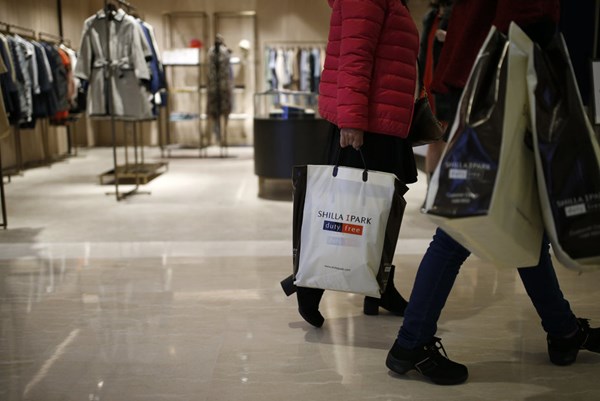 Hàn Quốc sẽ cho phép bán hàng miễn thuế trên nền tảng trực tuyến.