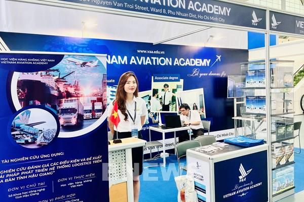 Khai mạc Triển lãm quốc tế Hàng không Việt Nam 2022