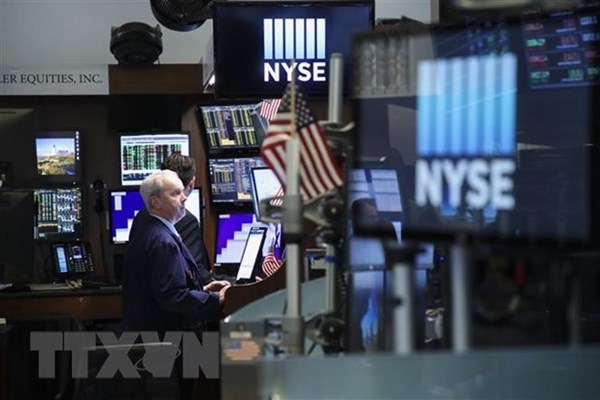 Chứng khoán Âu-Mỹ diễn biến trái chiều trước thềm các cuộc họp của Fed, ECB và BoE
