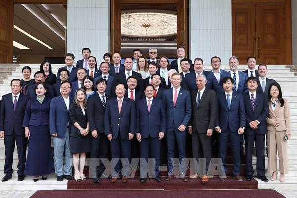 Cùng nhau vượt qua thử thách, hợp tác phát triển