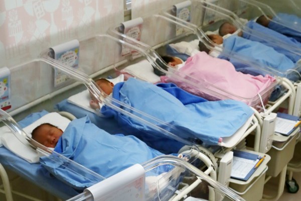 Nhật Bản: Số trẻ sơ sinh giảm xuống mức thấp nhất trong 22 năm​