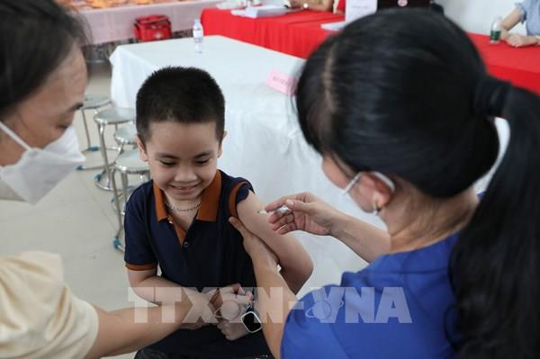 Cả nước ghi nhận 672 ca COVID-19 mắc mới, thấp nhất trong gần 3 tháng qua