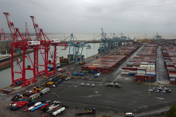 Hàng trăm lao động tại cảng Liverpool bắt đầu đình công