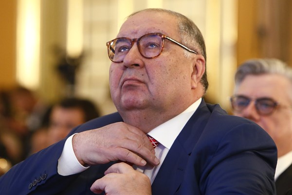 Đức phong tỏa tài sản của tỷ phú Nga