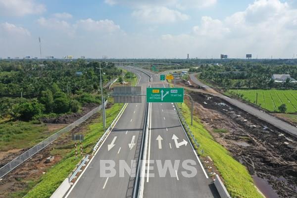 Thực hiện nghiên cứu tiền khả thi dự án mở rộng cao tốc Tp. Hồ Chí Minh - Trung Lương
