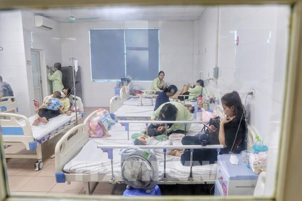 Bệnh nhi nhập viện tăng đột biến, chuyên gia hướng dẫn tránh biến chứng