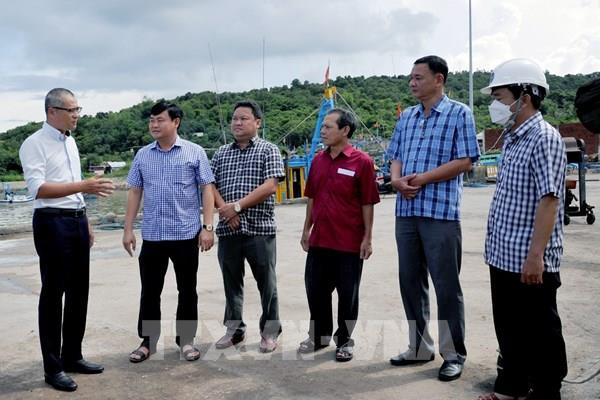 Bí thư Tỉnh ủy Phú Yên kiểm tra việc ứng phó bão tại vùng nuôi tôm hùm lớn nhất nước