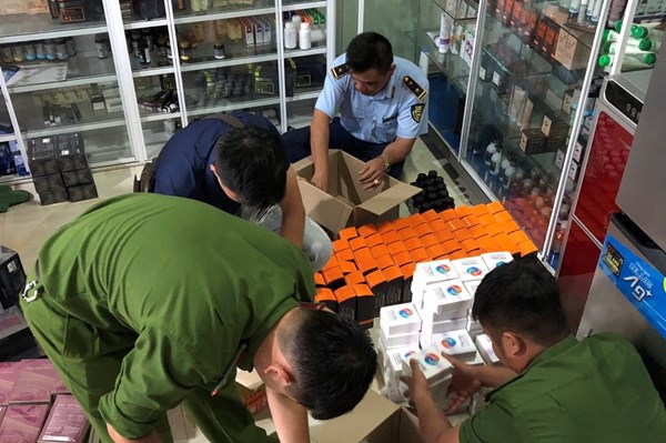 Phạt cơ sở vi phạm về kinh doanh thực phẩm chức năng không rõ nguồn gốc