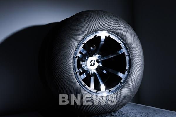 Bridgestone sẽ tham gia xây dựng đội xe thám hiểm địa hình mặt trăng cho NASA