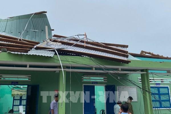 Bão số 4 di chuyển chủ yếu theo hướng Tây và tan dần