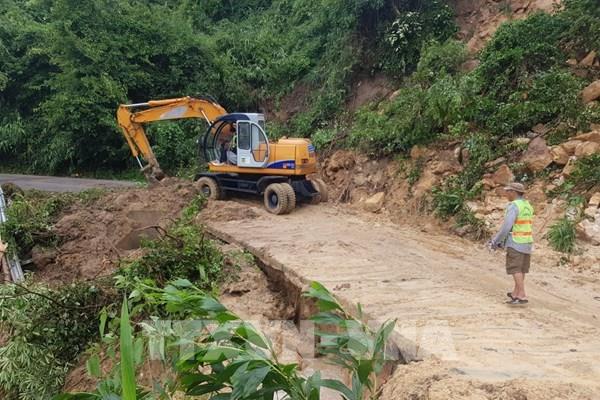 Quảng Nam khôi phục hạ tầng, phòng dịch bệnh, sạt lở núi sau bão số 4