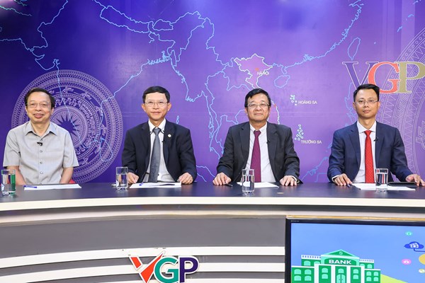 Chuyển đổi số ngành ngân hàng để người dân được hưởng lợi​