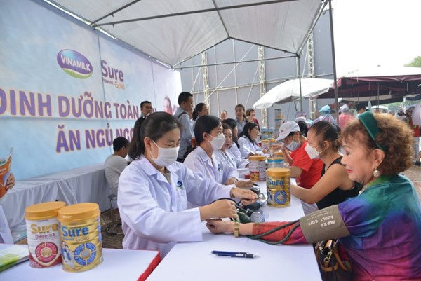  Vinamilk hưởng ứng ngày Quốc tế người cao tuổi