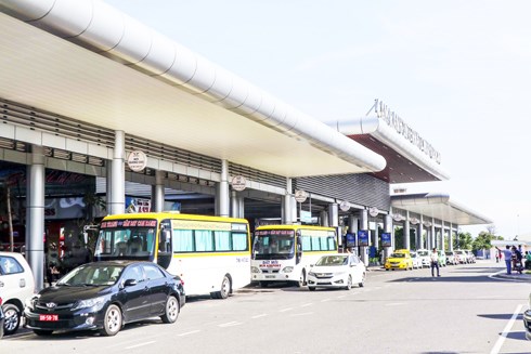 Chấn chỉnh tình trạng taxi dù hoạt động tại Cảng hàng không quốc tế Cam Ranh