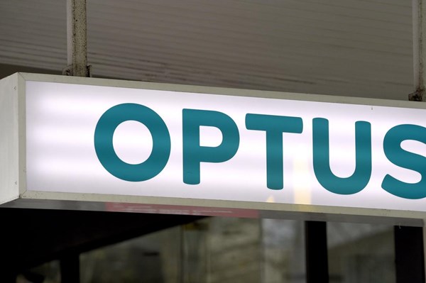 Nhà mạng Optus và SpaceX hợp tác để phủ sóng Internet toàn bộ Australia