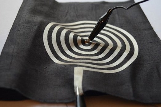 Iran chế tạo vải nano có thể ứng dụng trong sản xuất quần áo điện tử